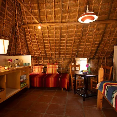 Casas Karen * Los Canos De Meca